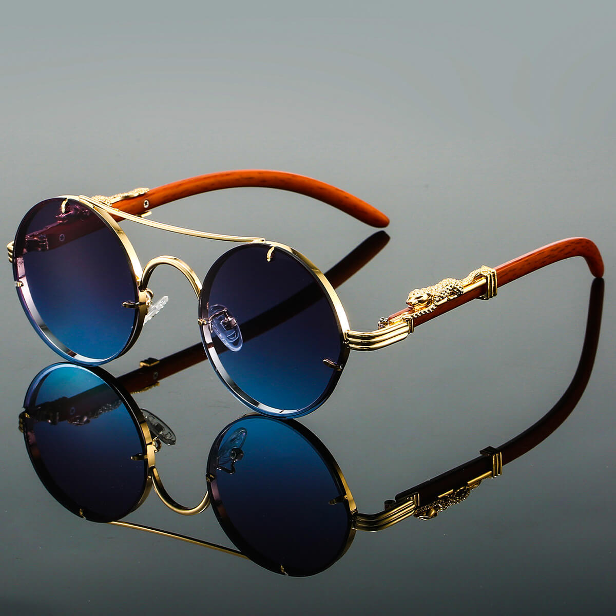 Onca Retro Sunglasses in Camel — Sunglasses