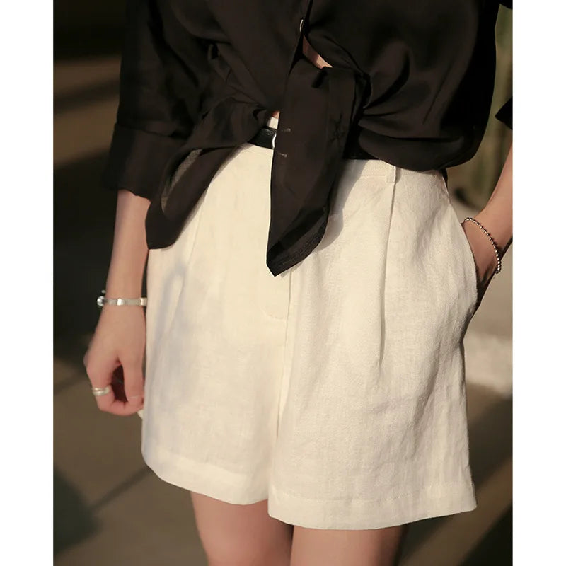 The Tailored Linen Short