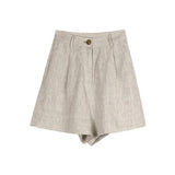 The Tailored Linen Short