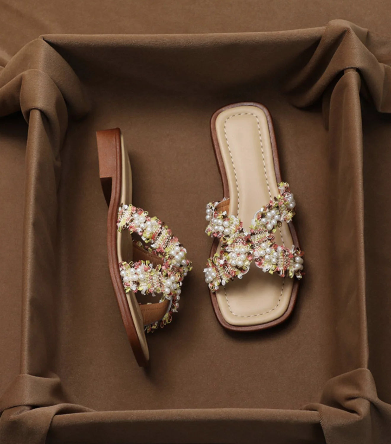 Cala Pearl & Floral Slides