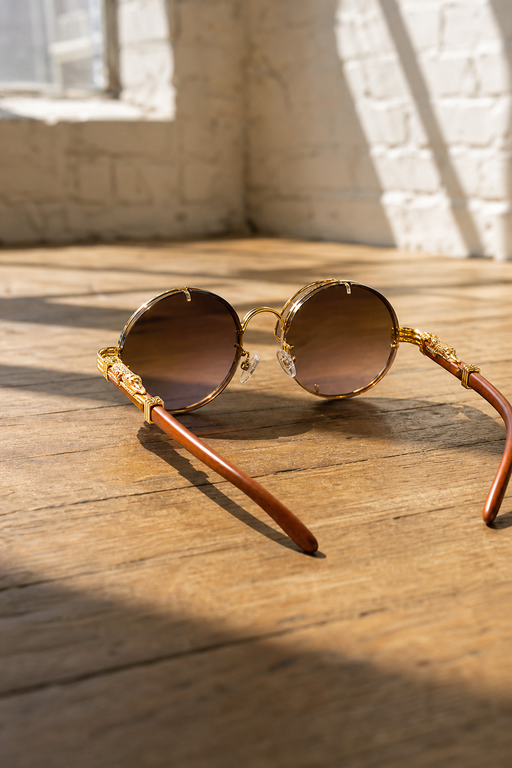 Sinclair Retro Sunglasses, alo product shot