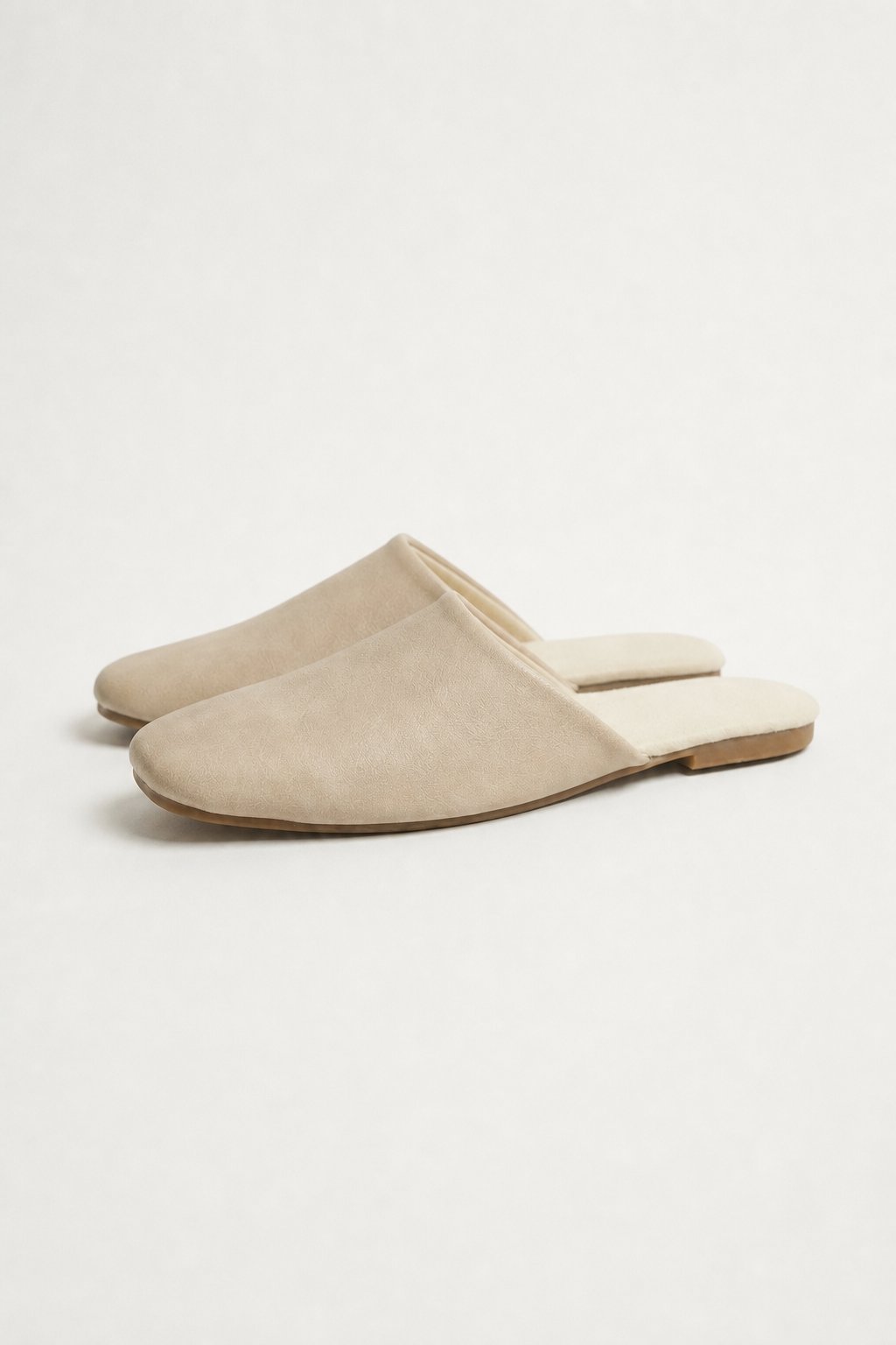 Milan Italian leather Mules — Beige, studio product shot